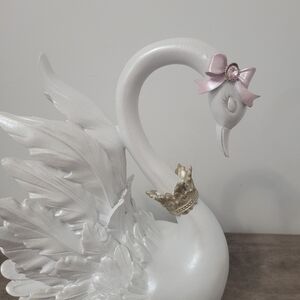 New Cupcakes and Cashmere Pearl Coquette Pink Bow Swan Valentines Decor